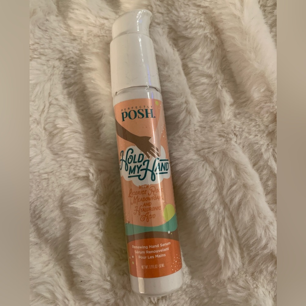 Perfectly Posh Hold My Hand renewing hand serum